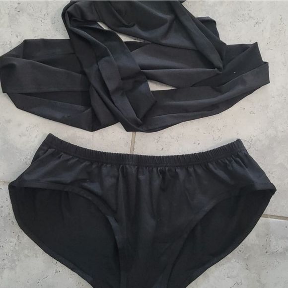 Please check actual pictures Women's Halter Geomet - Picture 2 of 3